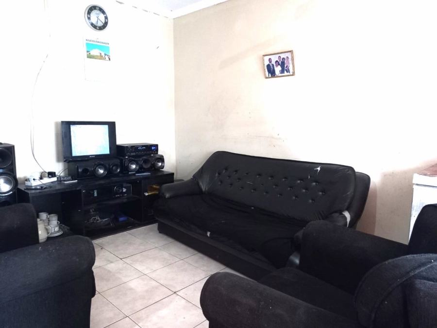 2 Bedroom Property for Sale in Devon Park Western Cape